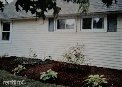 4 Bedrooms, Levittown Rental in Long Island, NY for $3,700 - Photo 1