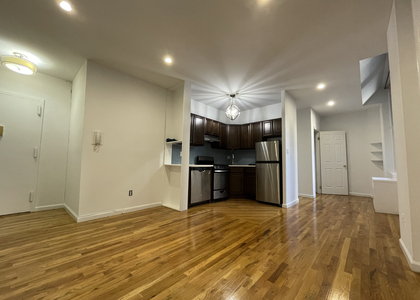 2 Bedrooms, Financial District Rental in NYC for $3,895 - Photo 1