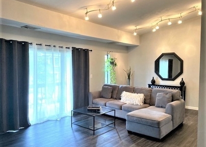 2 Bedrooms, Pawtucketville Rental in Boston, MA for $2,500 - Photo 1