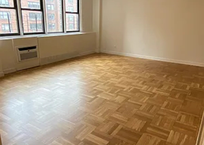 2 Bedrooms, Yorkville Rental in NYC for $6,295 - Photo 1