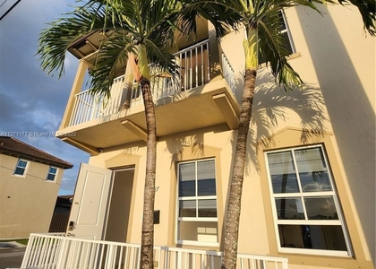 4 Bedrooms, Summerville Rental in Miami, FL for $2,900 - Photo 1