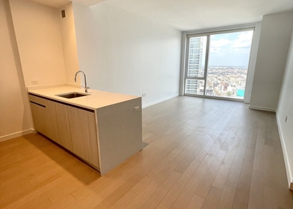 1 Bedroom, Hunters Point Rental in NYC for $3,495 - Photo 1
