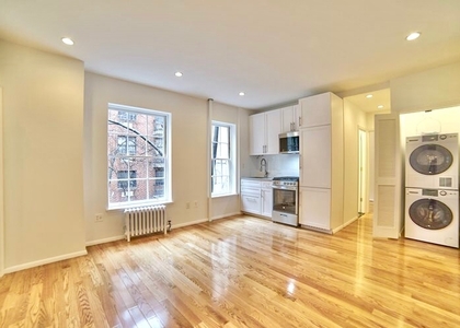 2 Bedrooms, Yorkville Rental in NYC for $4,350 - Photo 1