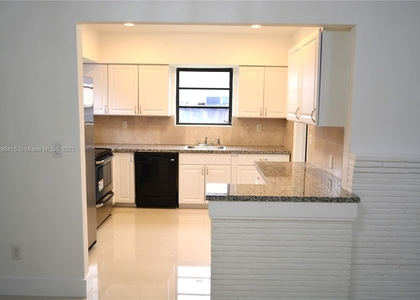 3 Bedrooms, Fulford Bythe Sea Rental in Miami, FL for $4,500 - Photo 1