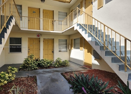 2 Bedrooms, Country Club Rental in Miami, FL for $1,650 - Photo 1