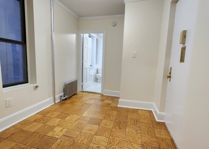 1 Bedroom, Yorkville Rental in NYC for $2,275 - Photo 1