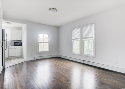 1 Bedroom, Babylon Rental in Long Island, NY for $2,500 - Photo 1