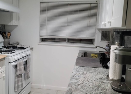 1 Bedroom, Plainview Rental in Long Island, NY for $2,100 - Photo 1
