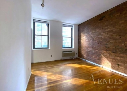 1 Bedroom, Lenox Hill Rental in NYC for $2,700 - Photo 1
