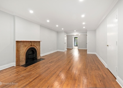 1 Bedroom, Chelsea Rental in NYC for $4,995 - Photo 1
