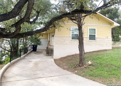 3 Bedrooms, New Braunfels Rental in New Braunfels, TX for $1,799 - Photo 1