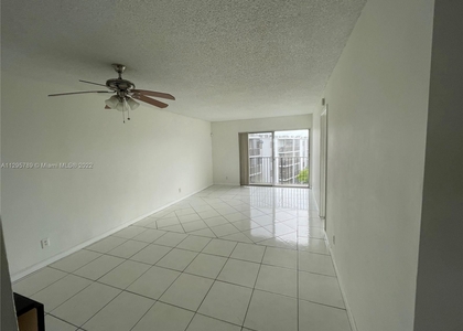 2 Bedrooms, Lakeshore at University Park Rental in Miami, FL for $2,000 - Photo 1