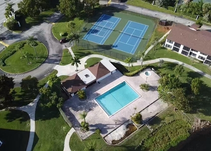 2 Bedrooms, Oakland Park Rental in Miami, FL for $2,000 - Photo 1