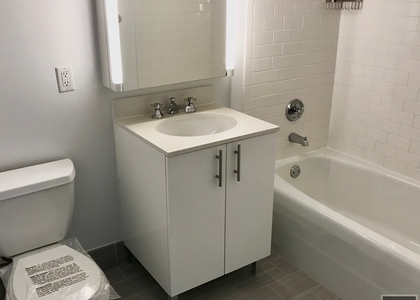 2 Bedrooms, Hunters Point Rental in NYC for $7,120 - Photo 1