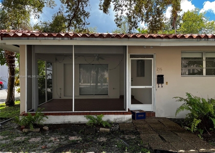 2 Bedrooms, Southeast Gables Rental in Miami, FL for $2,800 - Photo 1