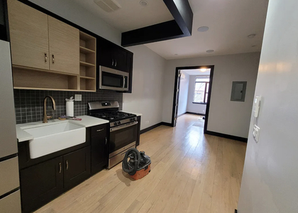 3 Bedrooms, East Williamsburg Rental in NYC for $4,583 - Photo 1