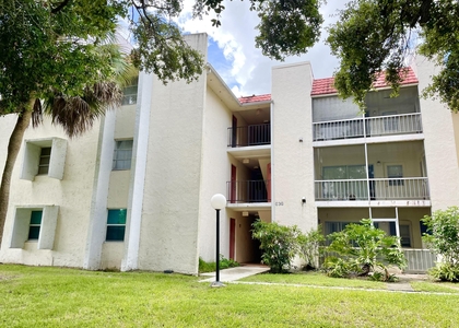 3 Bedrooms, Spanish Oaks Condominiums Rental in Miami, FL for $2,600 - Photo 1