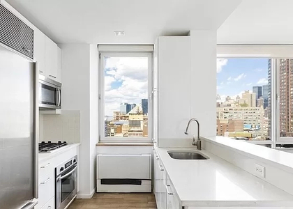 2 Bedrooms, Hell's Kitchen Rental in NYC for $7,000 - Photo 1