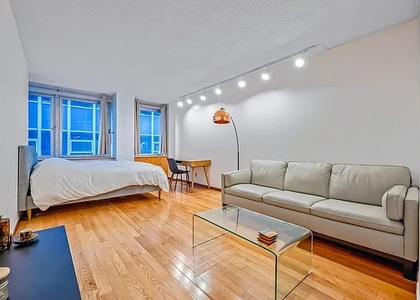 Studio, Financial District Rental in NYC for $2,650 - Photo 1
