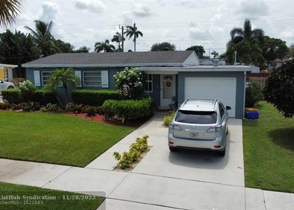 4 Bedrooms, Palm Springs Village Rental in Miami, FL for $3,500 - Photo 1