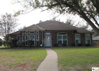 3 Bedrooms, Killeen Rental in Killeen-Temple-Fort Hood, TX for $2,000 - Photo 1