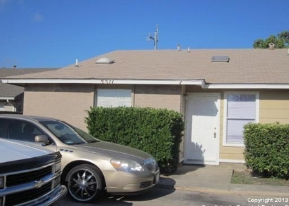 2 Bedrooms, Woodlake Rental in San Antonio, TX for $945 - Photo 1
