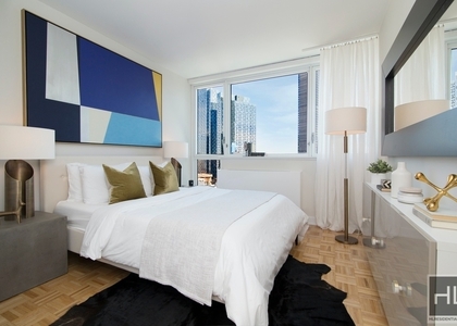 1 Bedroom, Long Island City Rental in NYC for $4,158 - Photo 1