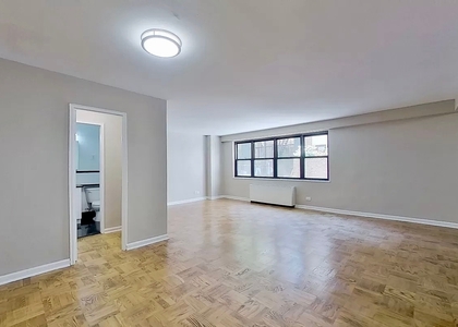 2 Bedrooms, Upper East Side Rental in NYC for $6,000 - Photo 1