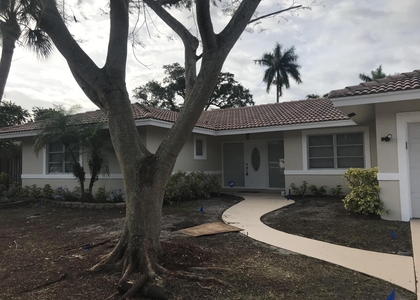 3 Bedrooms, Royal Oak Hills Rental in Miami, FL for $5,000 - Photo 1