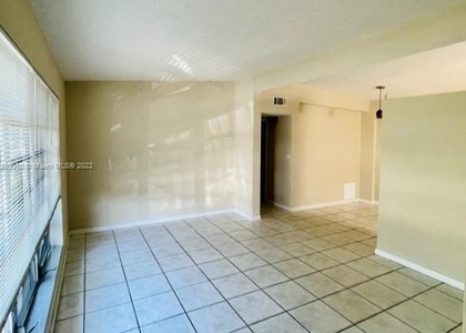 3 Bedrooms, Deerfield Beach Rental in Miami, FL for $2,400 - Photo 1