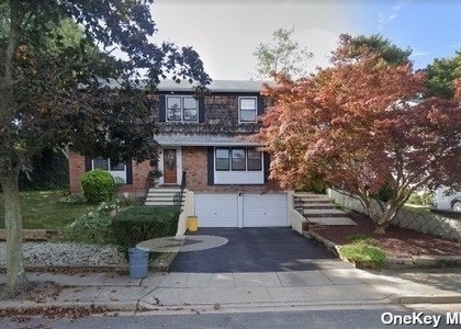 4 Bedrooms, Plainview Rental in Long Island, NY for $4,600 - Photo 1