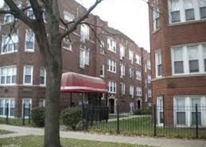 2 Bedrooms, South Shore Rental in Chicago, IL for $1,250 - Photo 1