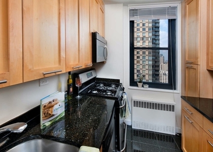2 Bedrooms, Yorkville Rental in NYC for $7,020 - Photo 1
