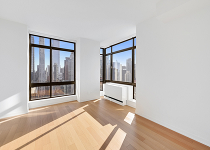2 Bedrooms, Hell's Kitchen Rental in NYC for $6,450 - Photo 1