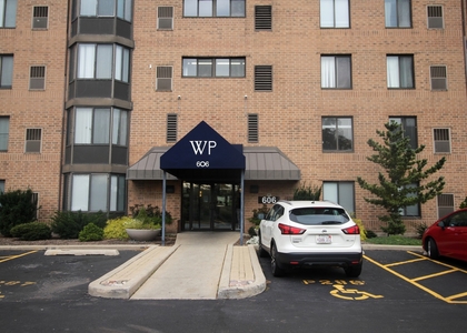 2 Bedrooms, Groveland Park Rental in Chicago, IL for $1,900 - Photo 1