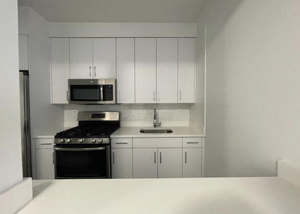 2 Bedrooms, Midtown East Rental in NYC for $5,400 - Photo 1
