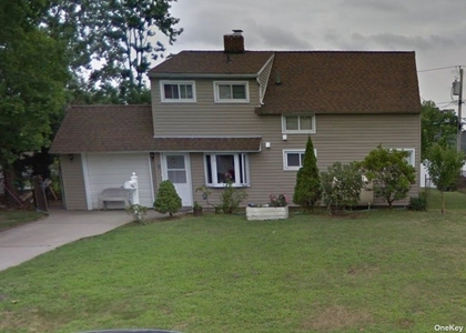 4 Bedrooms, Hicksville Rental in Long Island, NY for $3,600 - Photo 1