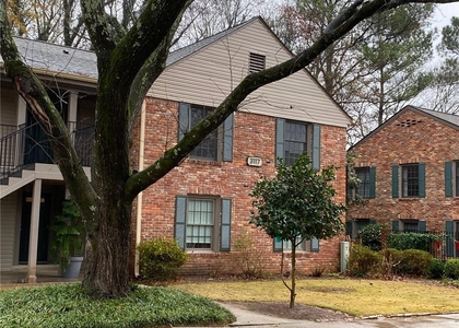 3 Bedrooms, DeKalb Rental in Atlanta, GA for $2,300 - Photo 1