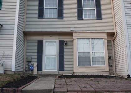 3 Bedrooms, South Gate Rental in Baltimore, MD for $1,945 - Photo 1