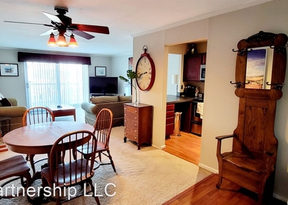2 Bedrooms, Willow Grove Rental in Abington, PA for $2,300 - Photo 1