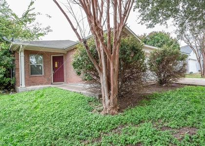 3 Bedrooms, Taylor Rental in Austin-Round Rock Metro Area, TX for $1,800 - Photo 1