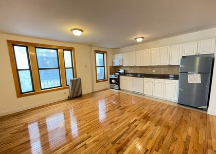 4 Bedrooms, Washington Heights Rental in NYC for $3,400 - Photo 1