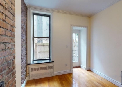 2 Bedrooms, Chelsea Rental in NYC for $4,995 - Photo 1