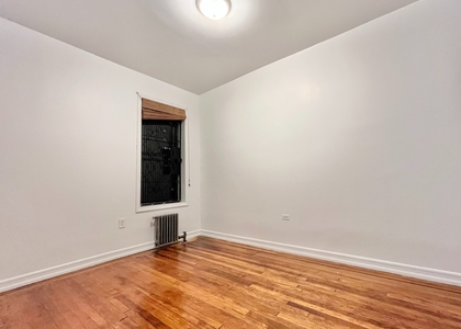 2 Bedrooms, Washington Heights Rental in NYC for $2,600 - Photo 1