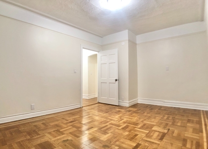 2 Bedrooms, Hudson Heights Rental in NYC for $2,700 - Photo 1