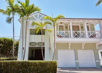 4 Bedrooms, Altos Del Mar South Rental in Miami, FL for $35,000 - Photo 1