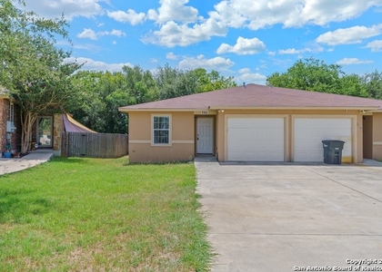 2 Bedrooms, Oelkers Acres Rental in New Braunfels, TX for $1,395 - Photo 1