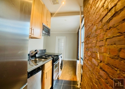2 Bedrooms, East Village Rental in NYC for $4,395 - Photo 1