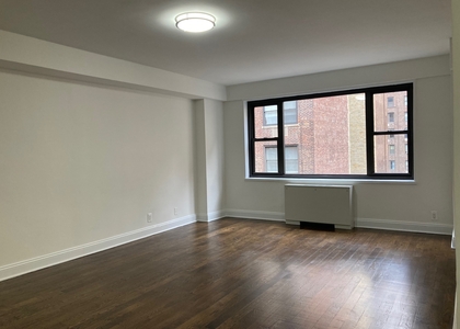 1 Bedroom, Sutton Place Rental in NYC for $3,942 - Photo 1