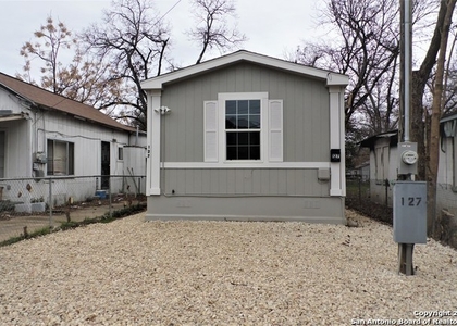 3 Bedrooms, Collins Gardens Rental in San Antonio, TX for $1,350 - Photo 1